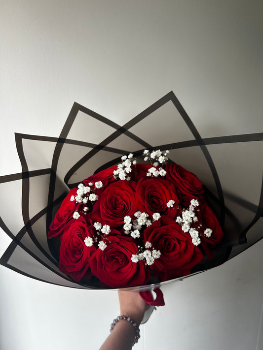 Classic Roses with Gypsophila