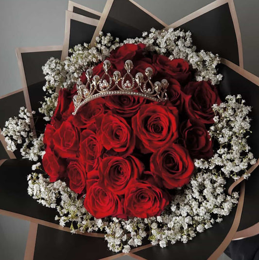 Red roses with crown